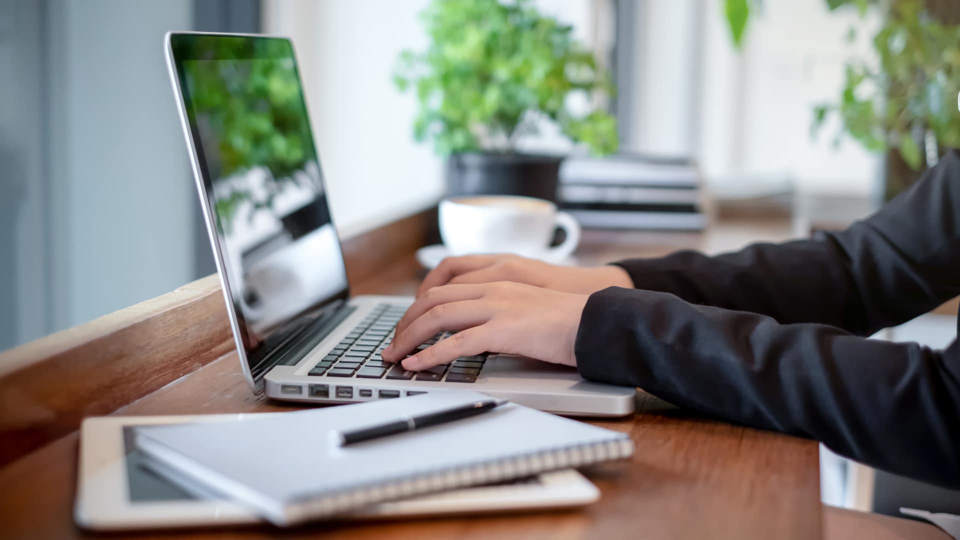[asset] man-on-computer-stock-photo